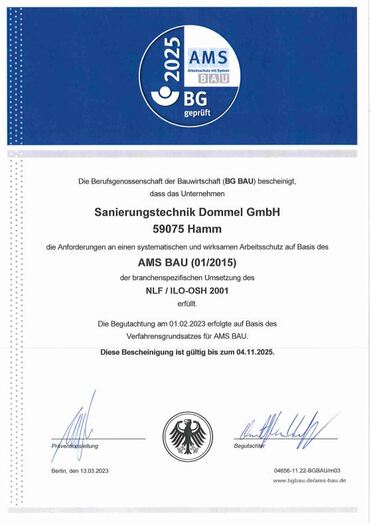 Zertifikat der BG Bau für Sanierungstechnik Dommel GmbH, gültig bis 04.11.2025, bestätigt Arbeitsschutzanforderungen.
